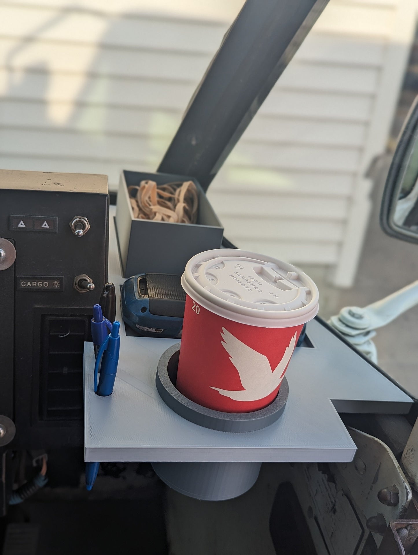 LLV utility tray and cupholder